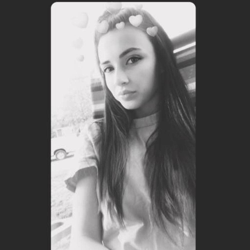 Meet your Posher, Sierra